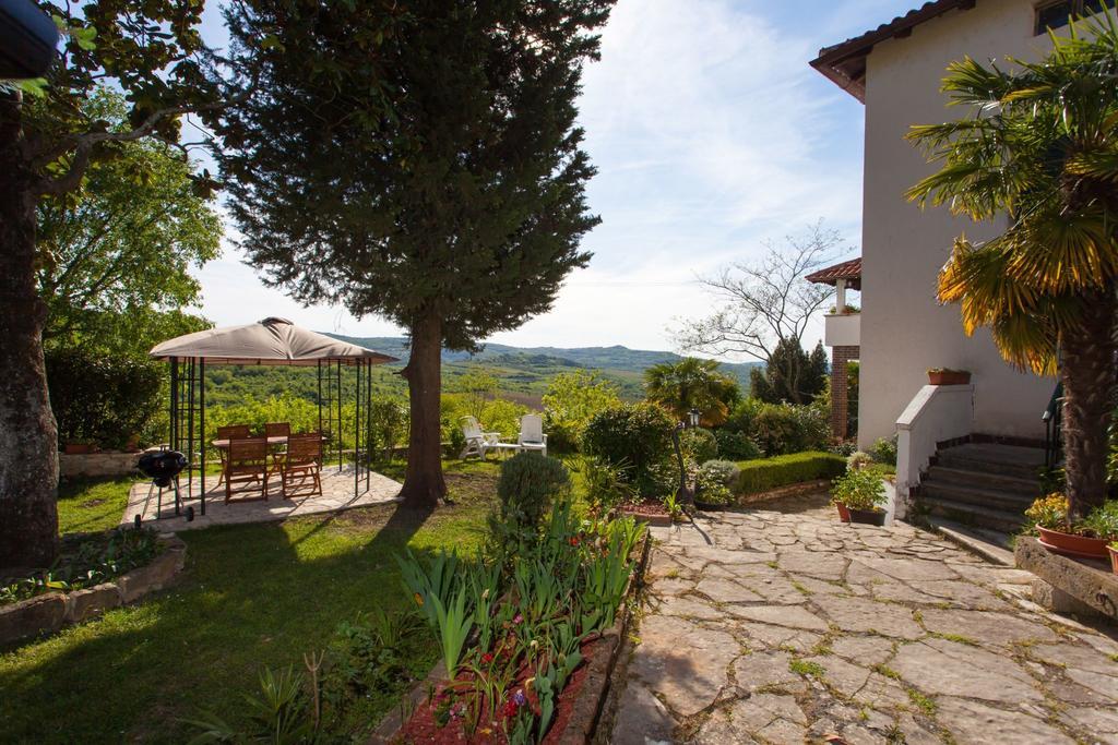 Apartments Garden Motovun Habitación foto